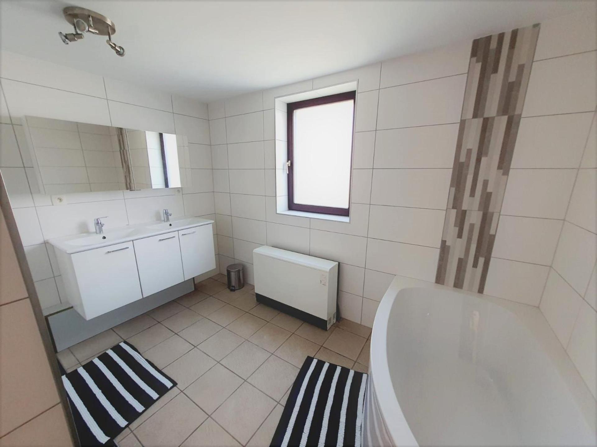 Maison De Vacances Situee Entre Liege, Tongres Et Vise Slins 外观 照片