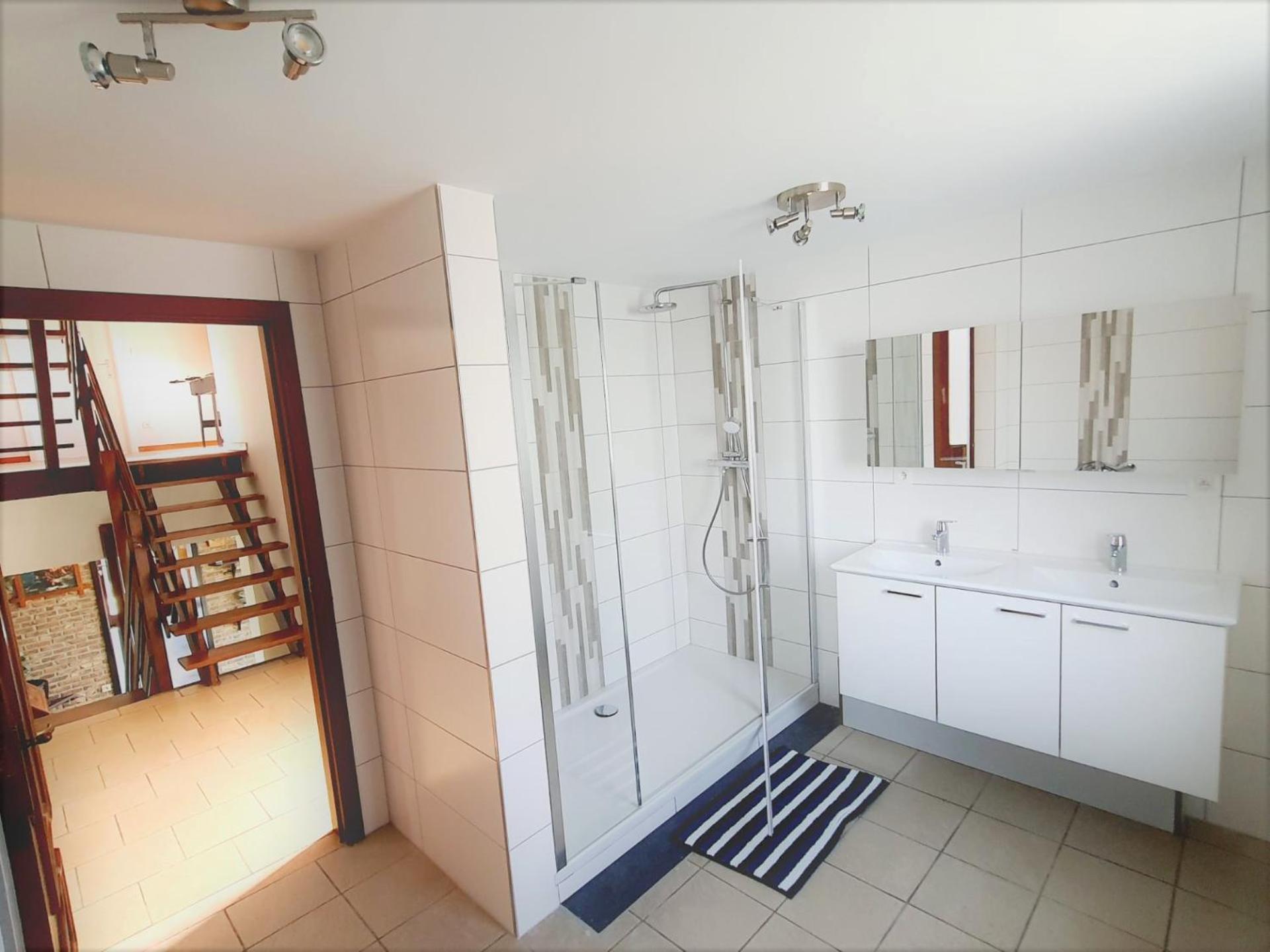 Maison De Vacances Situee Entre Liege, Tongres Et Vise Slins 外观 照片